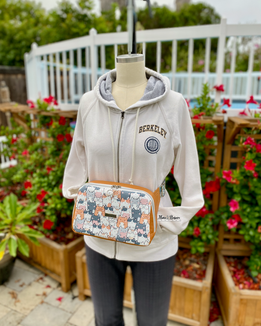 Golden Ochre Smitten Kittens Large Hip Pack