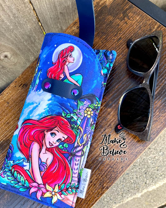 The Little Siren Glasses Sleeve