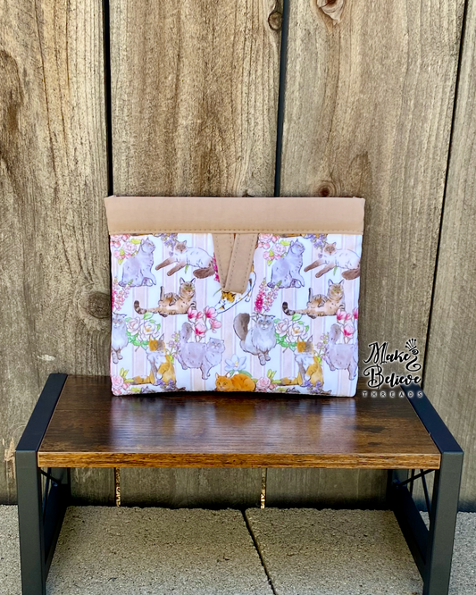 Beige Floral Cat Stripes Snappy Pouch