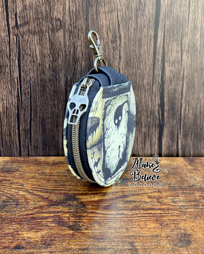 Child and the Key Circle Pouch with Clip
