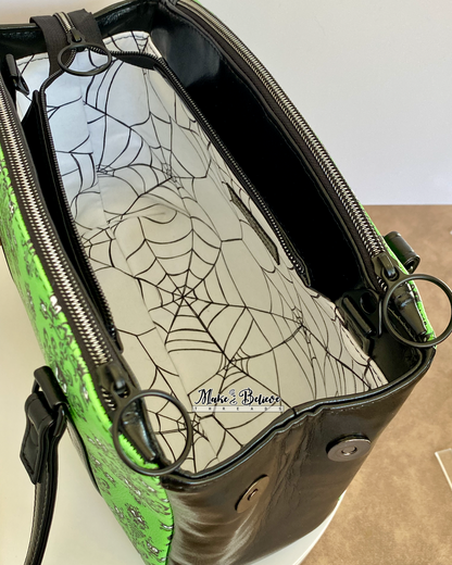 Green Haunted Wallpaper Shoulder Bag
