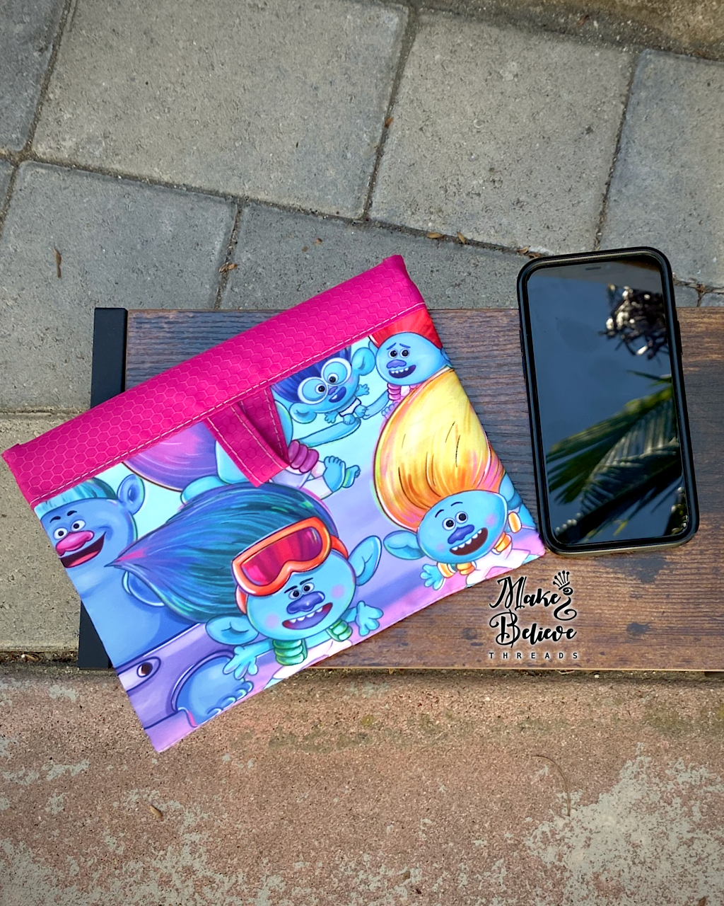 Hot Pink Trolling Snappy Pouch