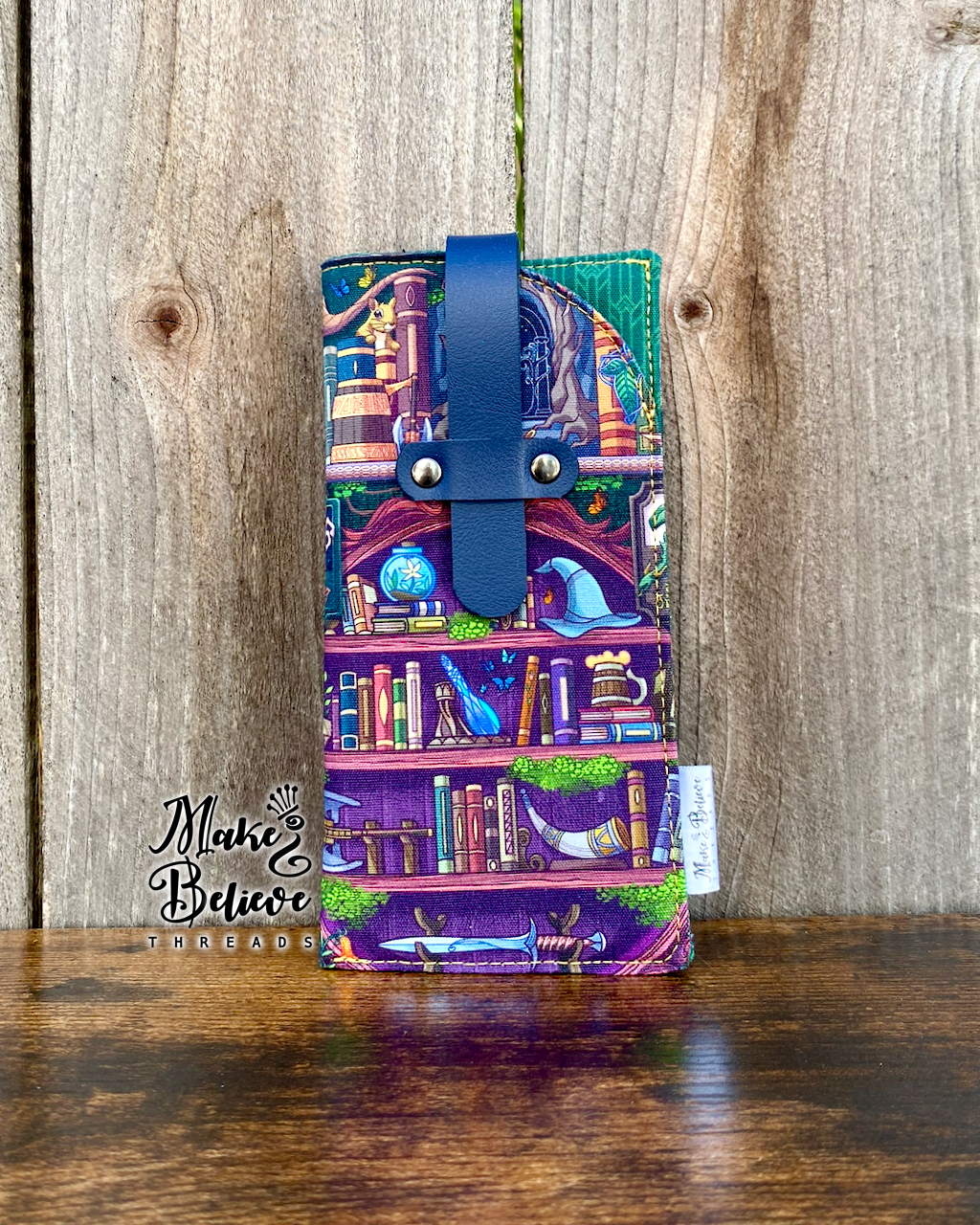 LOTR Bookshelf Glasses Sleeve