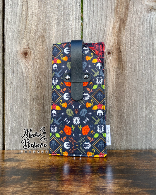 Nouveau Space Wars Icons Glasses Sleeve