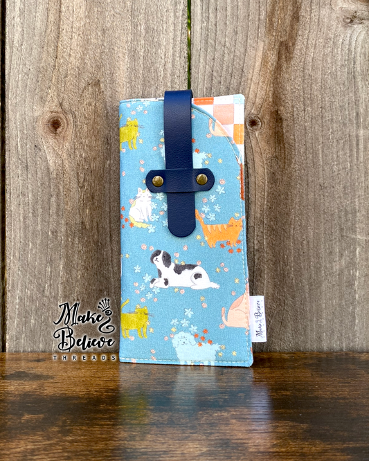 Stay Pawsitive Cats and Dogs on Blue Glasses Sleeve