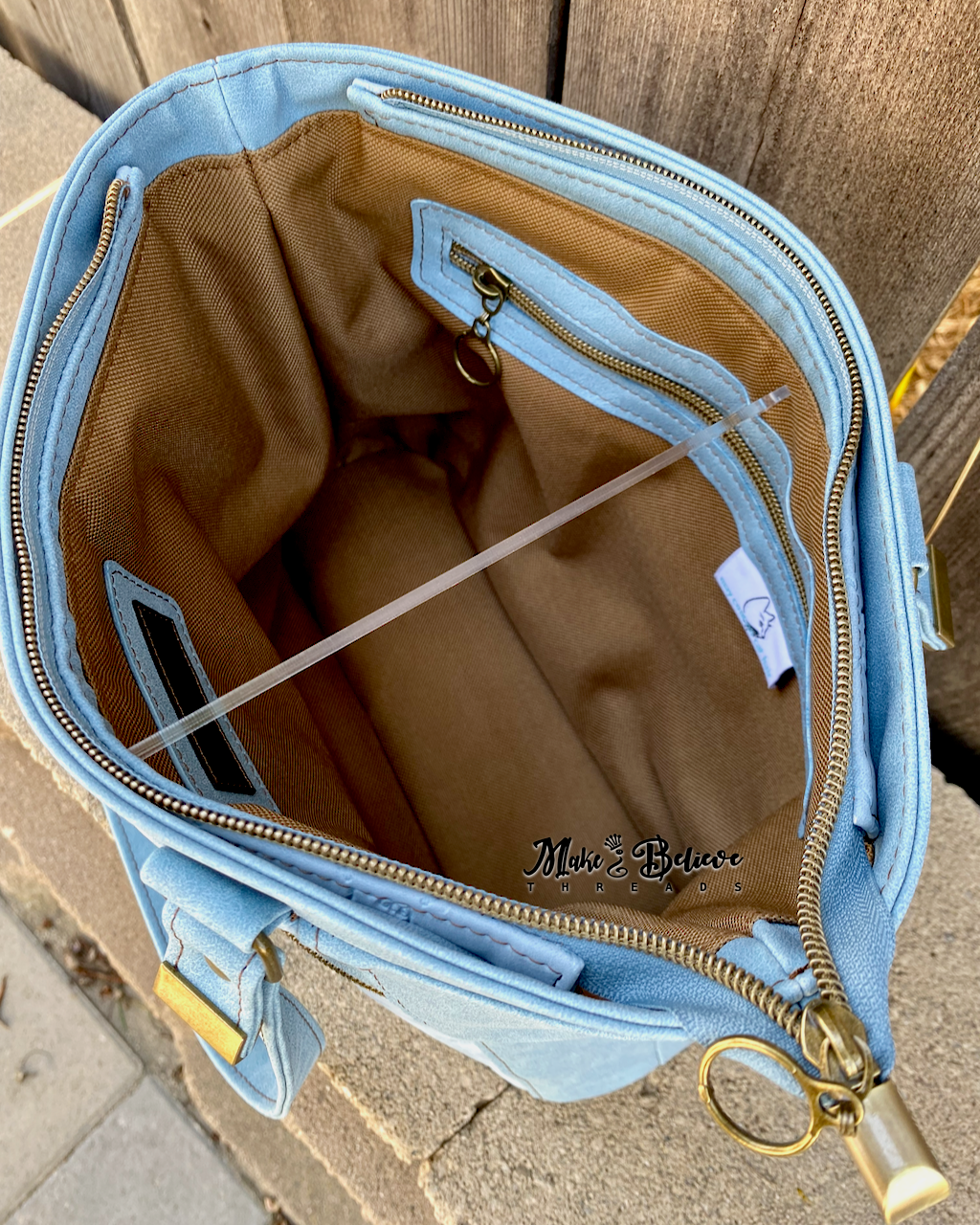 Tone-on-Tone Blue Faux Suede Bow Kitty Shoulder Bag
