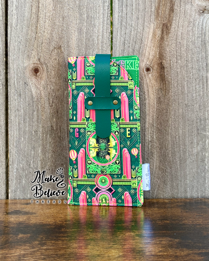 Wicked Art Deco Green Witch Glasses Sleeve