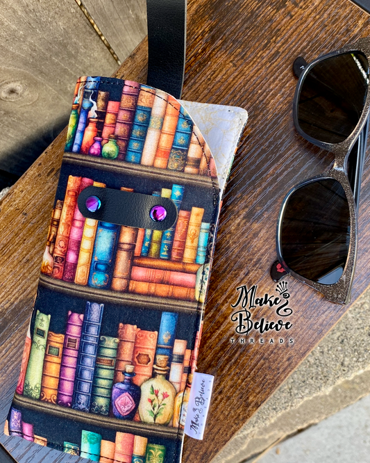 Witchy Bookshelf Glasses Sleeve